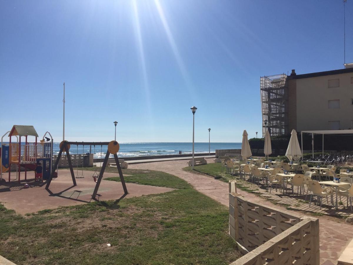 Cozy Apartment In A Beachfront Complex el el Mareny Blau Bagian luar foto